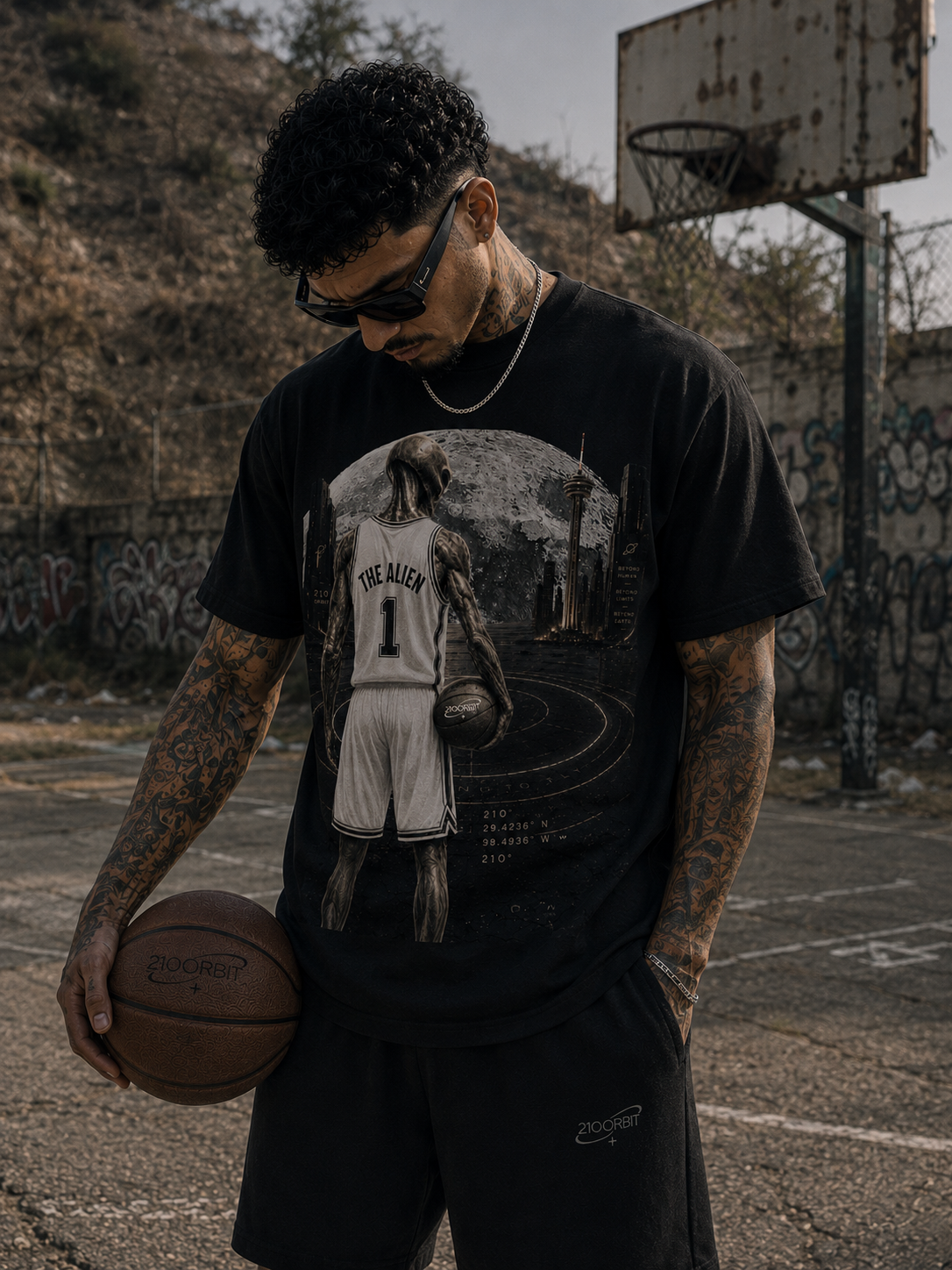 THE ALIEN RELAXED TEE-BLACK